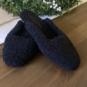 Banana Republic slippers very cozy, warm they are new never used them